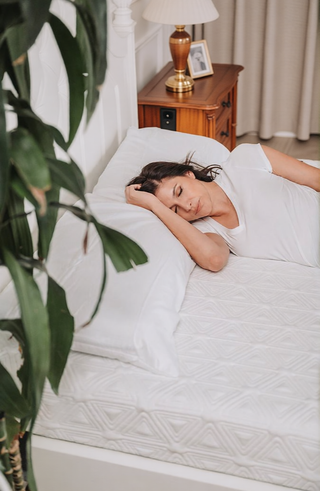 AIHouse 8" Gel Memory Foam Mattress Twin XL in White/Dark Gray